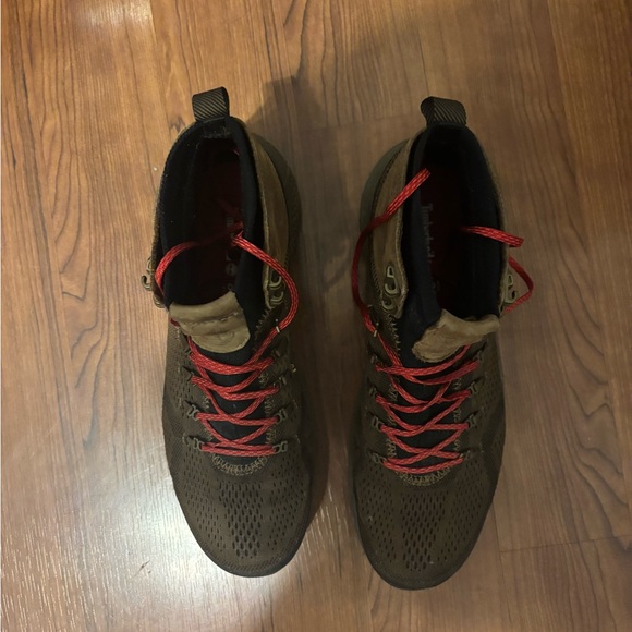 Timberland Men's Brown Boots with Red Laces - Picture 2 of 5